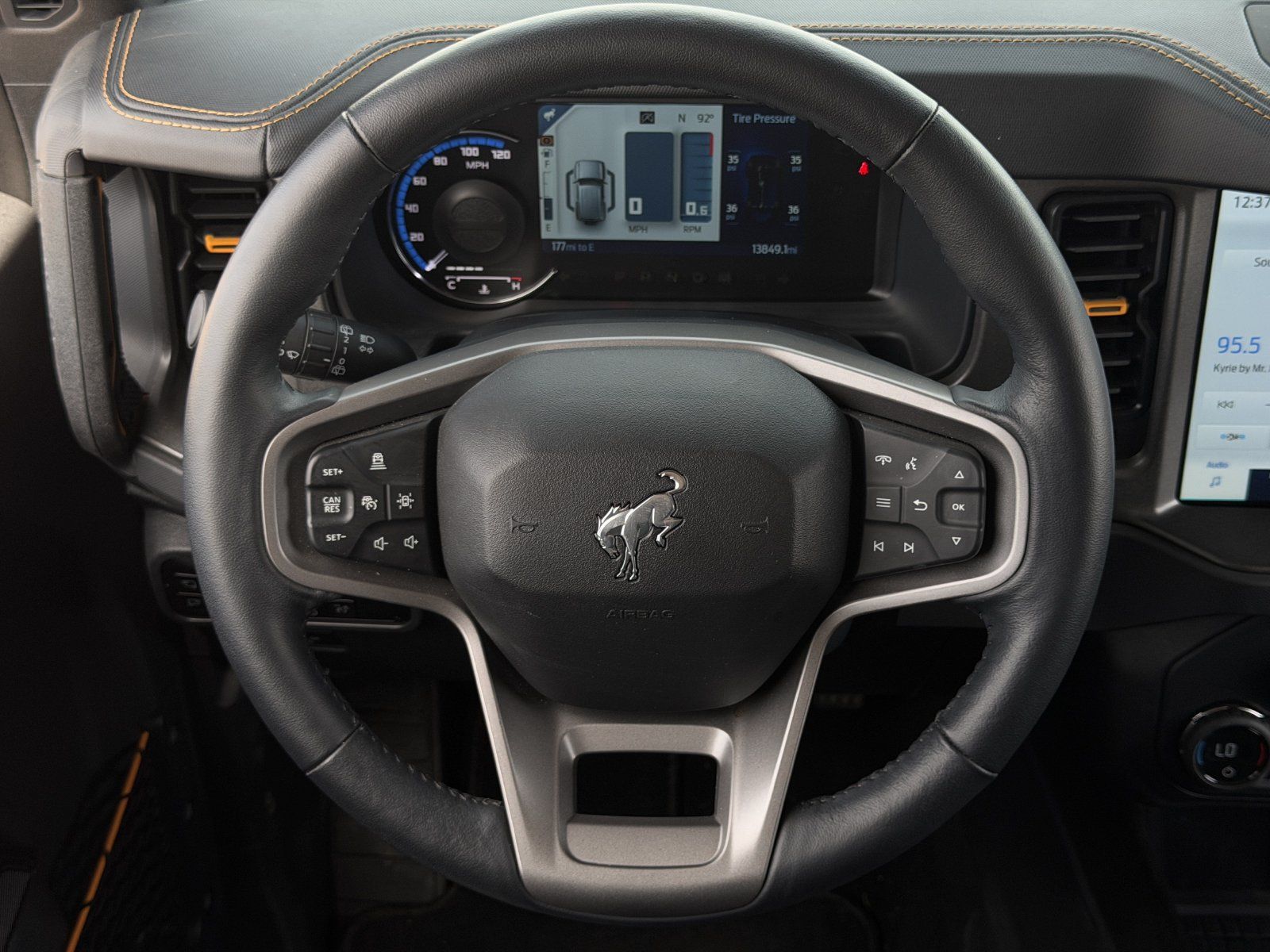 Used 2024 Ford Bronco Badlands AWD/4WD image 14