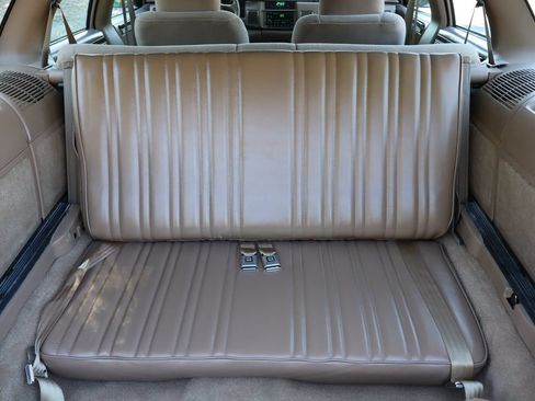 Used 1996 Buick Roadmaster Estate RWD image 21