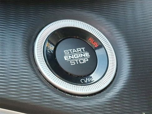 Used 2024 Jeep Grand Cherokee L Laredo image 22