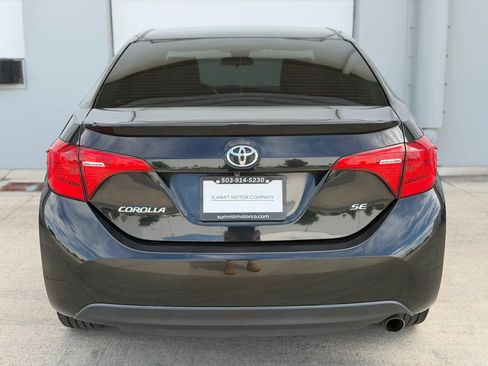 Used 2017 Toyota Corolla SE w/ Carpet Mat Package (TMS) FWD image 4