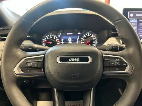Used 2023 Jeep Compass Latitude w/ Convenience Group AWD/4WD image 28