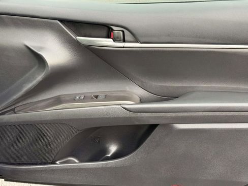 Used 2023 Toyota Camry LE w/ Convenience Package image 6