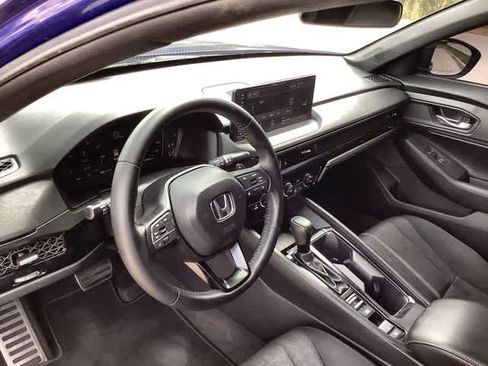 Used 2023 Honda Accord Sport image 15