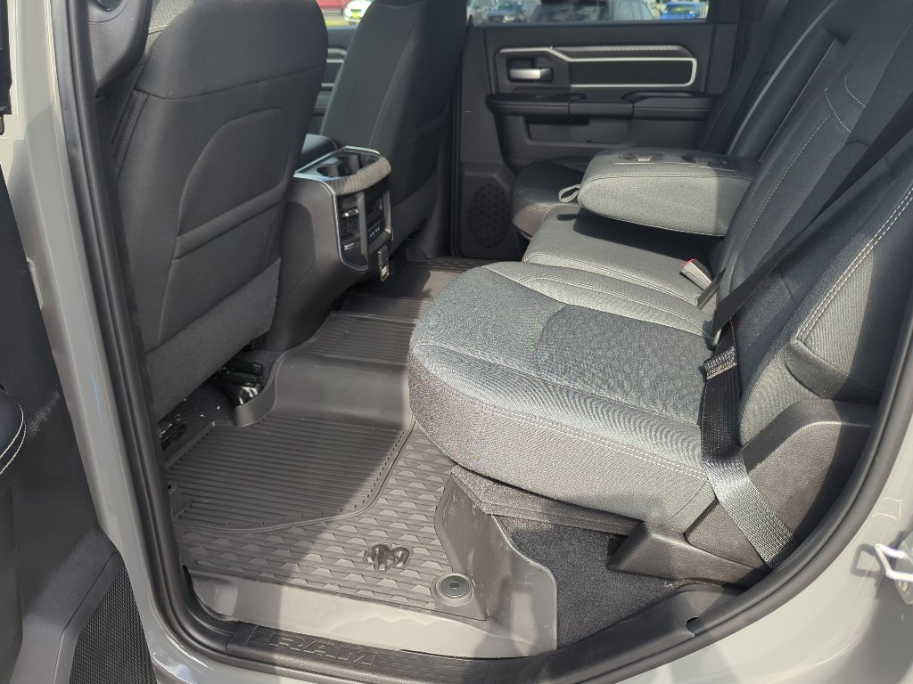 New 2026 RAM 2500 Big Horn AWD/4WD image 39