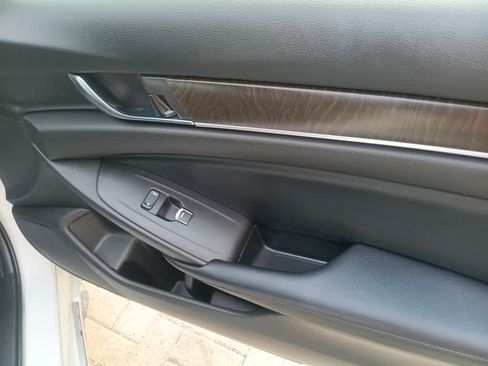 Used 2018 Honda Accord EX-L image 27