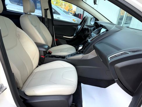 Used 2015 Ford Focus Titanium image 16