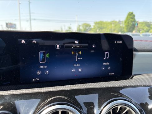 Used 2025 Mercedes-Benz CLA 250 4MATIC image 23