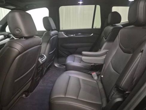 Certified 2025 Cadillac XT6 Premium Luxury image 15