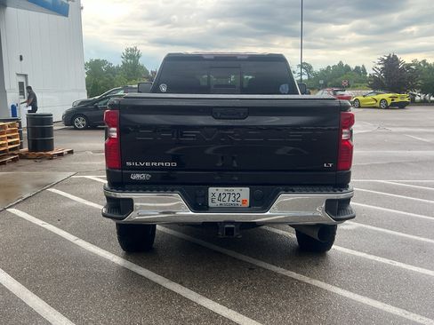 Used 2022 Chevrolet Silverado 3500 LT w/ All Star Edition AWD/4WD image 4