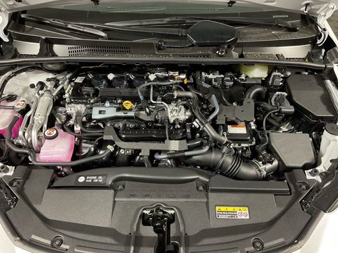 New 2025 Toyota Prius Plug-In Hybrid image 9