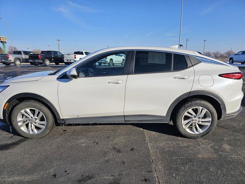 Used 2024 Buick Envista Preferred w/ Convenience I Package image 6