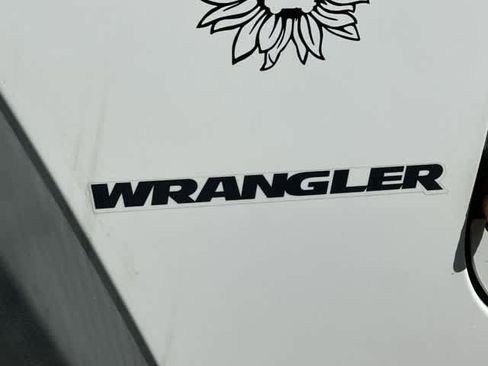 Used 2016 Jeep Wrangler Sport AWD/4WD image 15