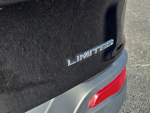 Used 2016 Jeep Cherokee Limited image 5