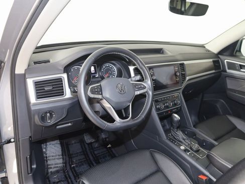Used 2021 Volkswagen Atlas SE image 27