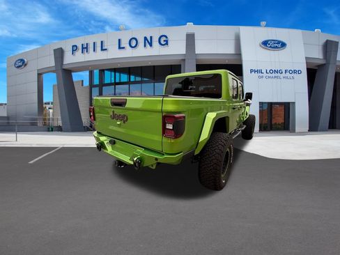Used 2025 Jeep Gladiator Rubicon AWD/4WD image 5