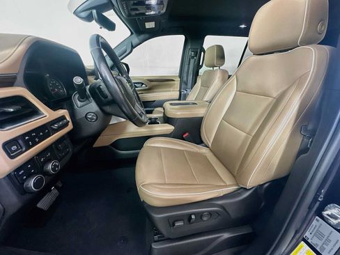Used 2021 Chevrolet Tahoe Premier w/ Premium Package AWD/4WD image 20