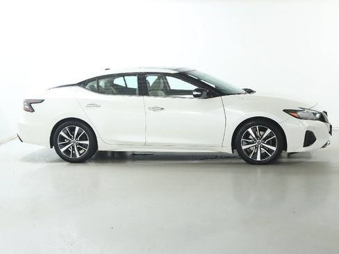 Used 2019 Nissan Maxima 3.5 SL w/ Floor Mat Group FWD image 11
