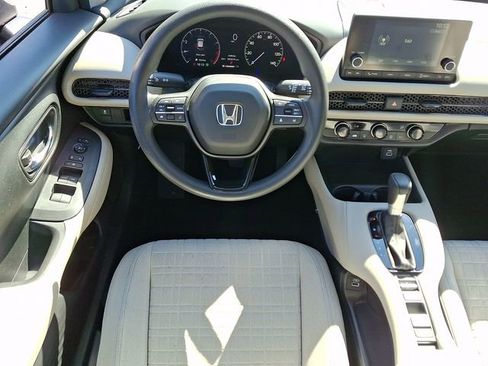 Certified 2023 Honda HR-V LX image 11