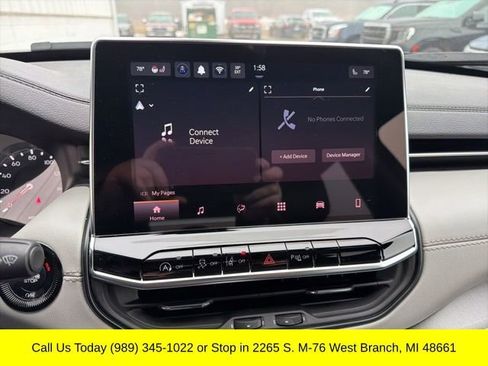 Used 2025 Jeep Compass Limited image 17