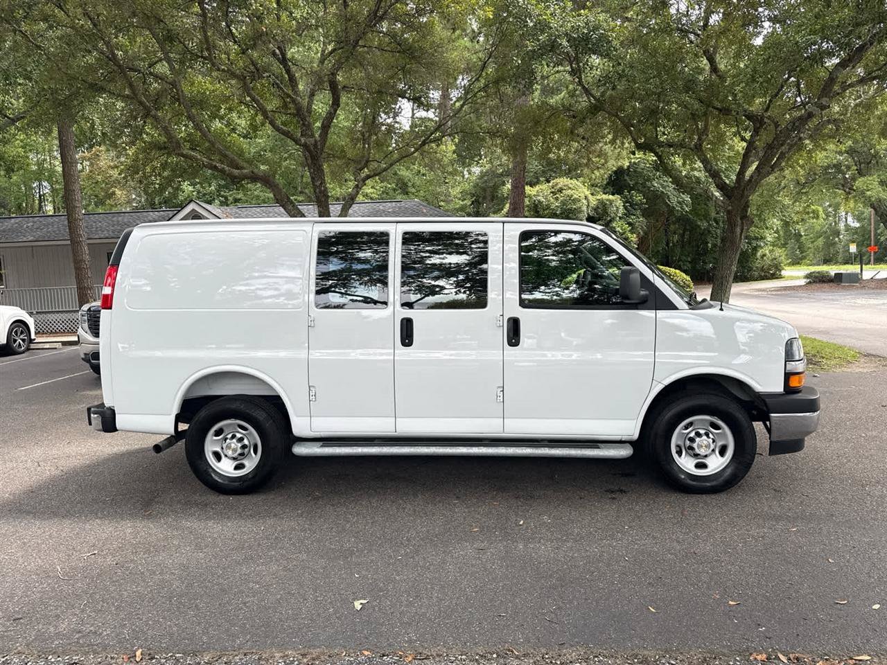 Used 2025 Chevrolet Express 2500 w/ Driver Convenience Package RWD image 9
