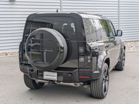 New 2026 Land Rover Defender 110 X-Dynamic SE AWD/4WD image 5