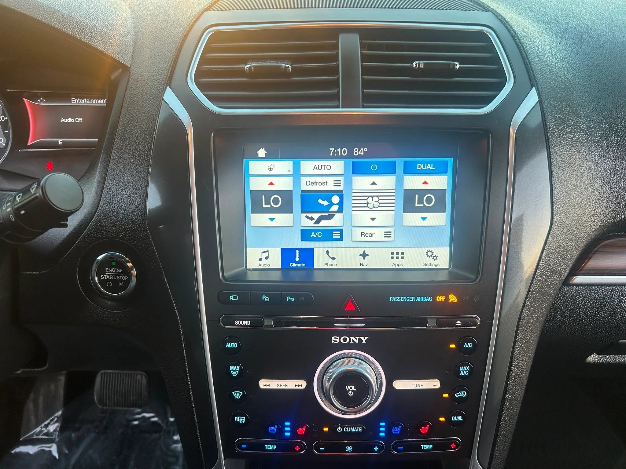 Used 2017 Ford Explorer Limited w/ Equipment Group 301A FWD image 31