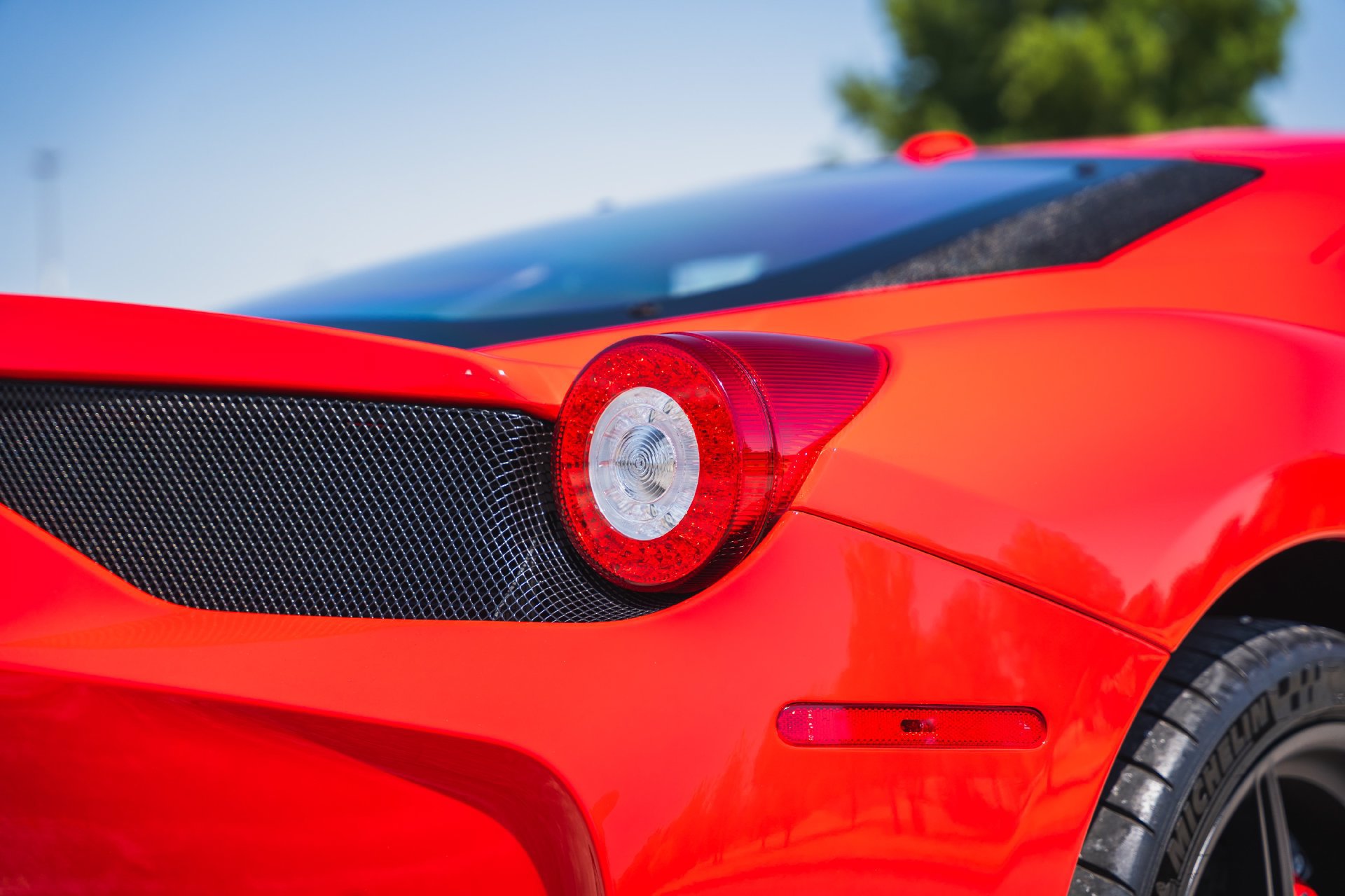 Used 2015 Ferrari 458 Speciale Coupe RWD image 33