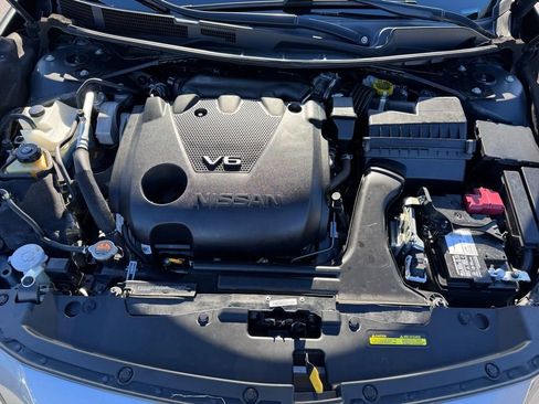 Used 2022 Nissan Maxima SR w/ Sport Mat Group image 8