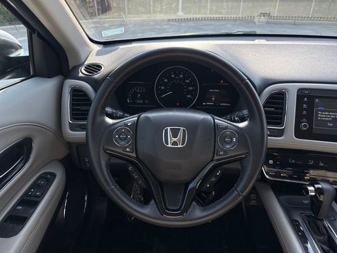 Used 2022 Honda HR-V EX-L image 11