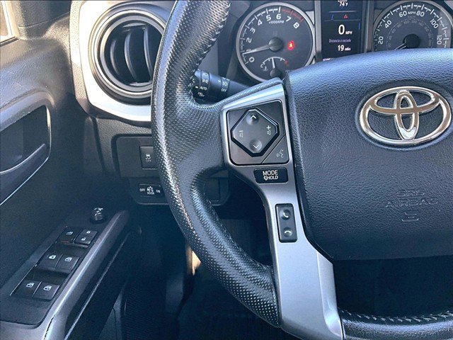 Used 2021 Toyota Tacoma SR5 RWD image 18