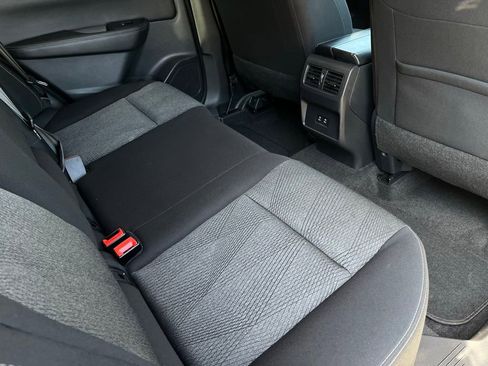 Used 2025 Nissan Rogue SV FWD image 11