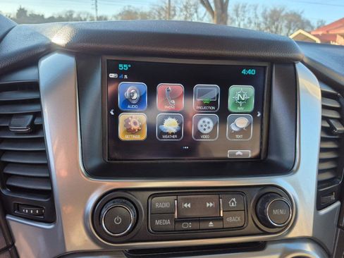 Used 2017 Chevrolet Suburban LT image 12