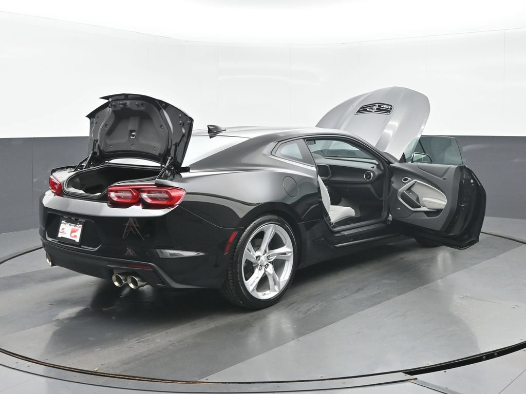 Used 2023 Chevrolet Camaro LT w/ Technology Package RWD image 32