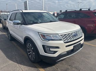 Used 2017 Ford Explorer Platinum video 1