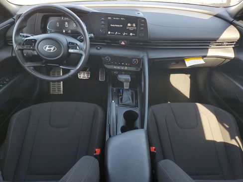 Certified 2025 Hyundai Elantra Sport FWD image 16