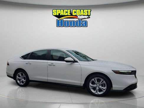 Used 2025 Honda Accord LX image 12