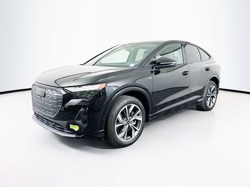 Used 2023 Audi Q4 e-tron Premium Plus image 3