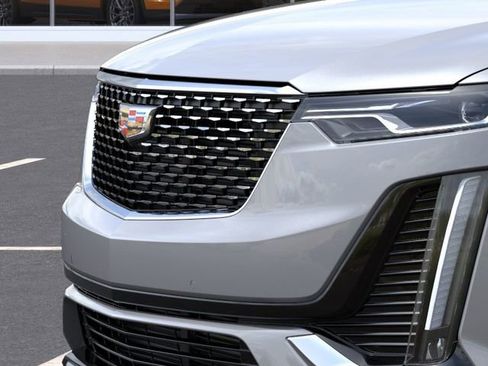 New 2025 Cadillac XT6 Luxury AWD/4WD image 13