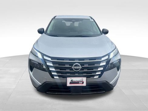 Used 2025 Nissan Rogue S AWD/4WD image 10
