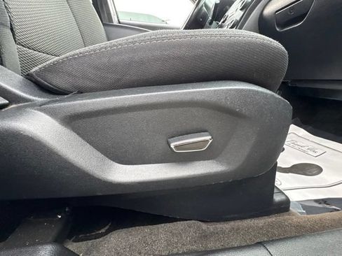 Used 2018 Ford Explorer XLT FWD image 21