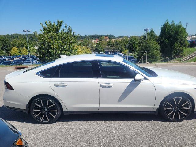 Used 2024 Honda Accord Touring image 14