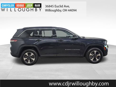 Used 2024 Jeep Grand Cherokee Limited 4xe AWD/4WD image 4