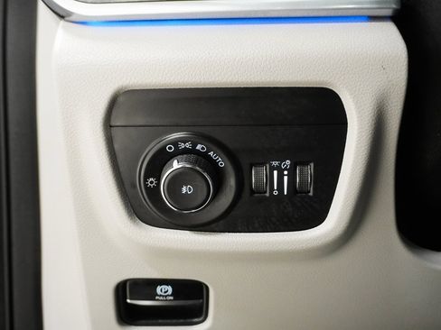 Certified 2022 Jeep Grand Cherokee L Overland w/ MOPAR Finishing Package image 24