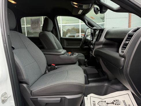 Used 2024 RAM 3500 Tradesman w/ Convenience Group image 19