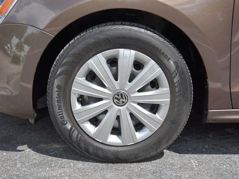 Used 2014 Volkswagen Jetta S image 9