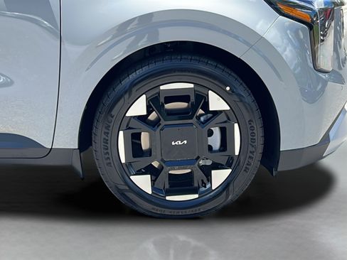 New 2026 Kia Carnival EX FWD image 10