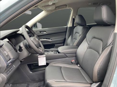 New 2026 Nissan Pathfinder SL image 29