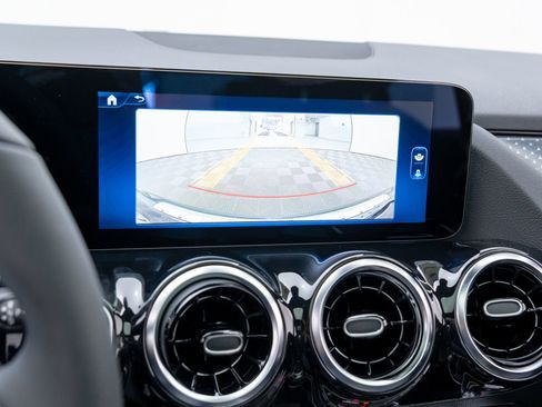 New 2026 Mercedes-Benz GLA 250 4MATIC image 24