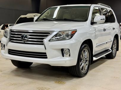 Used 2013 Lexus LX 570 4WD w/ Luxury Pkg w/Pre-crash
