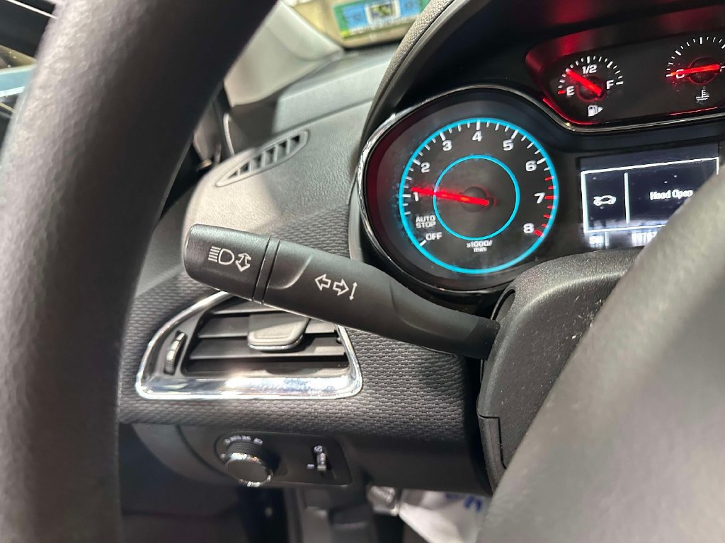 Used 2018 Chevrolet Cruze LT w/ Convenience Package FWD image 27